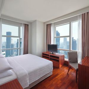 Deluxe Kamer met Twee Slaapkamers en een King Size Bed
